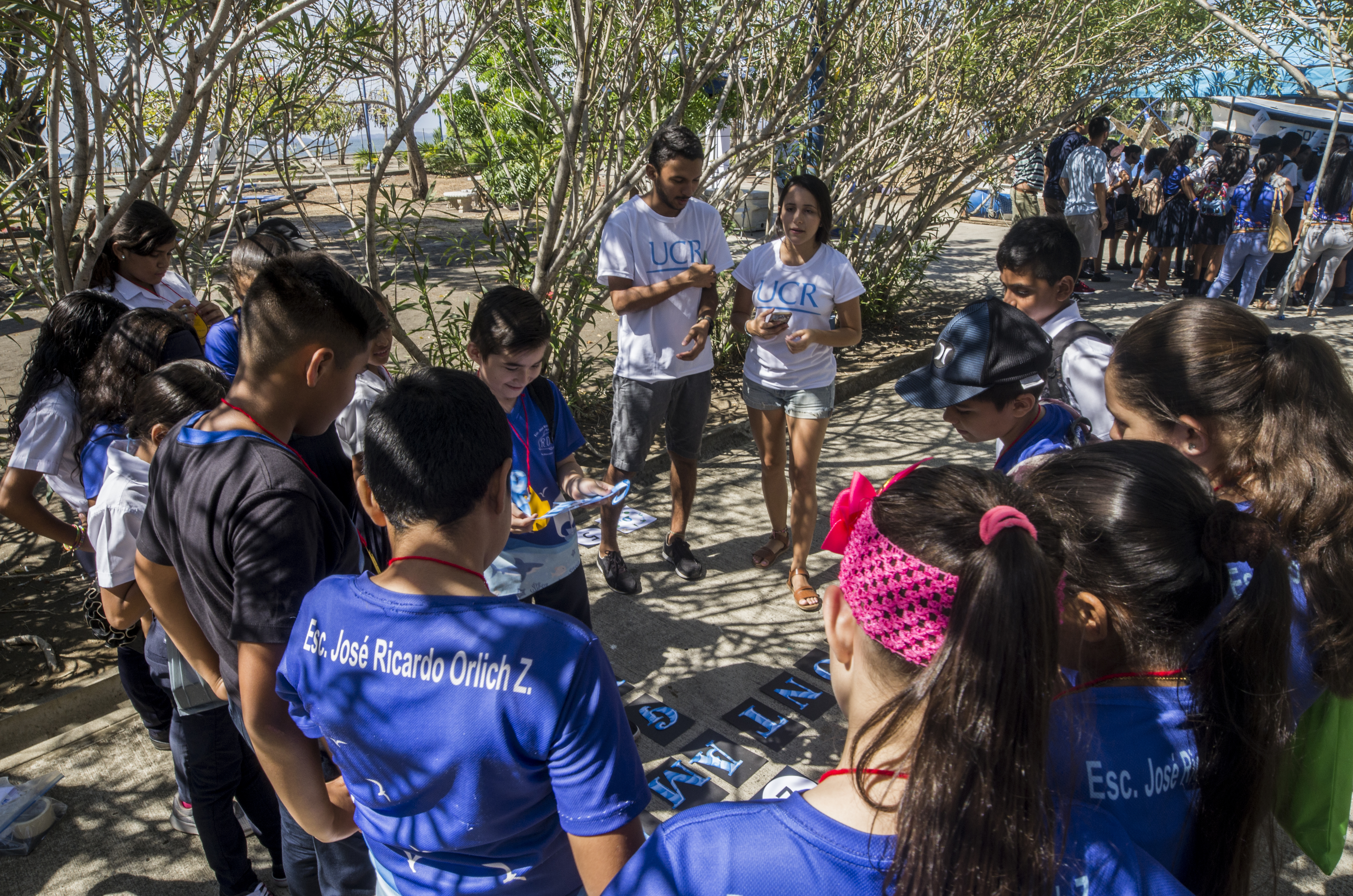 img-galeria-quote-Se muestra a los y las estudiantes del ED-3037 en Festival del Agua: de las montañas al mar, celebrado el 28 de marzo en el Parque Marino del Pacífico y galardonado con Bandera Azul ecológica eventos especiales.