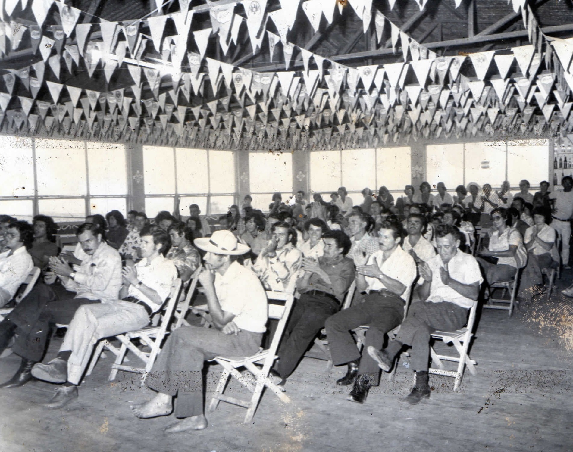 img-galeria-quote-Asamblea de trabajadores de Juan Viñas 1977