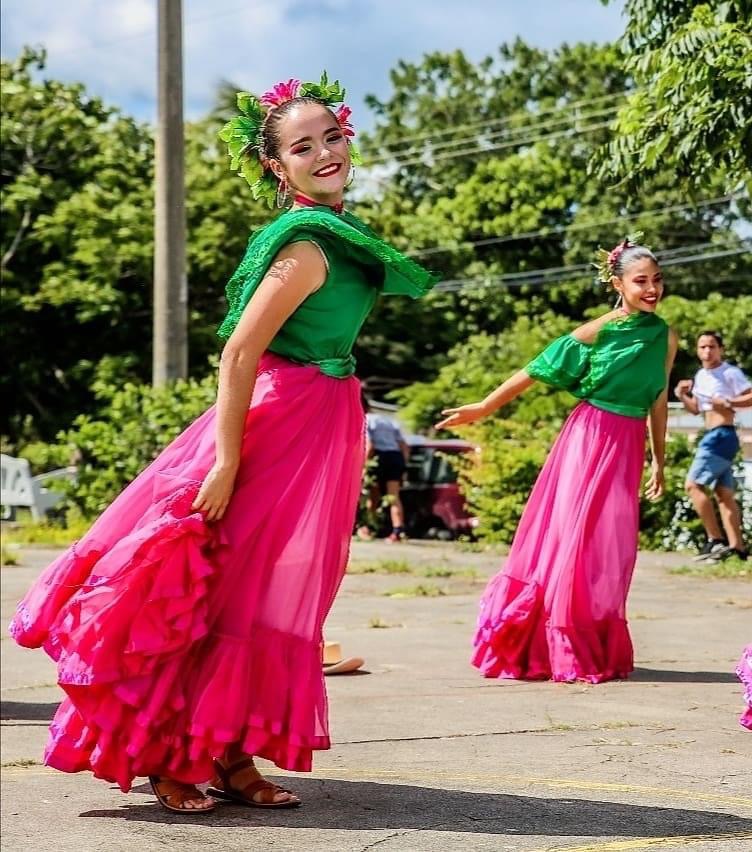 img-galeria-quote-Guadalupe Zamora Lizano tiene 6 años de formar parte de la Compañía de Danza Huanacaxtle