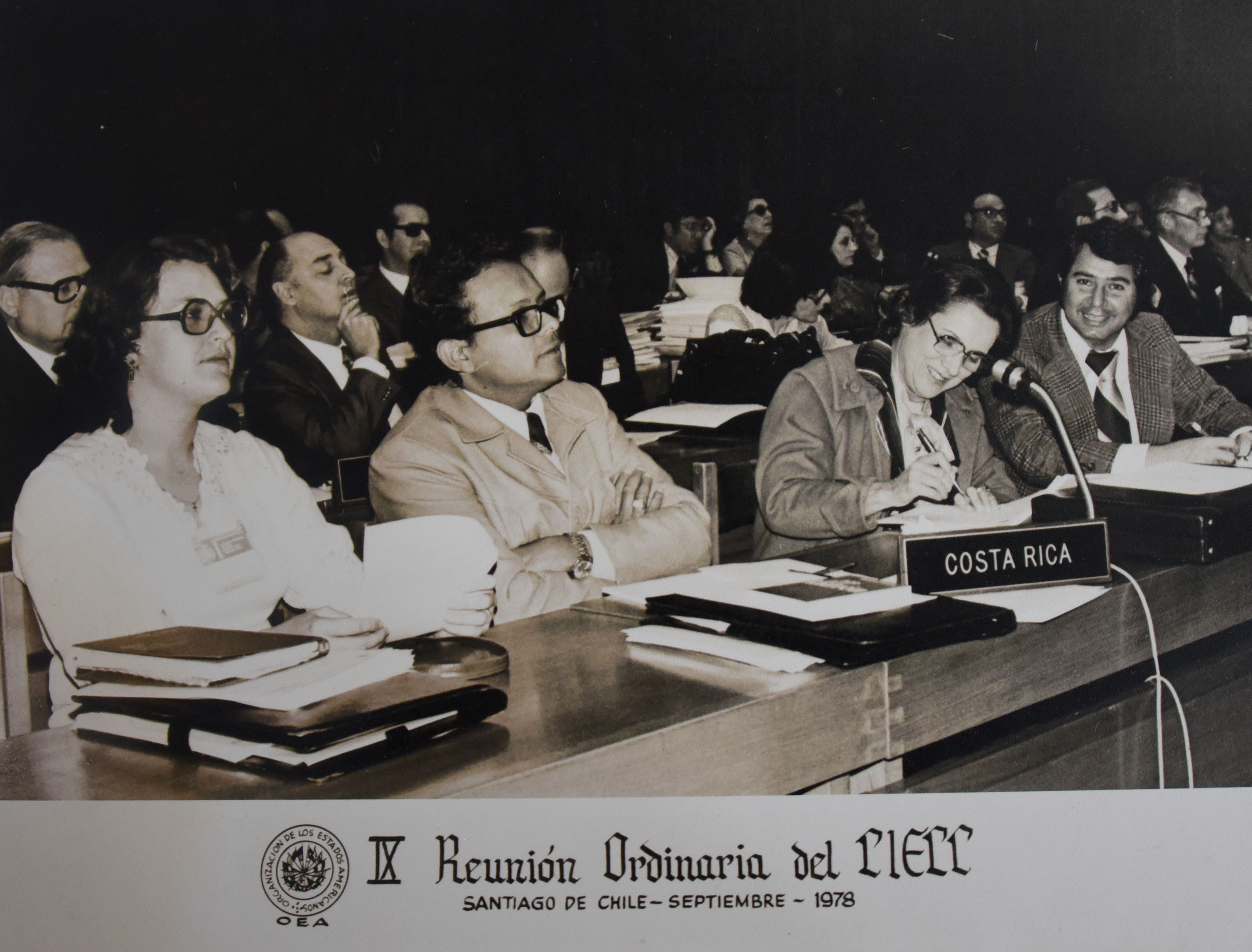 img-galeria-quote-En 1978 fue parte de la delegación de Costa Rica en reunión del Consejo Interamericano para la Educación, la Ciencia y la Cultura de la OEA.  