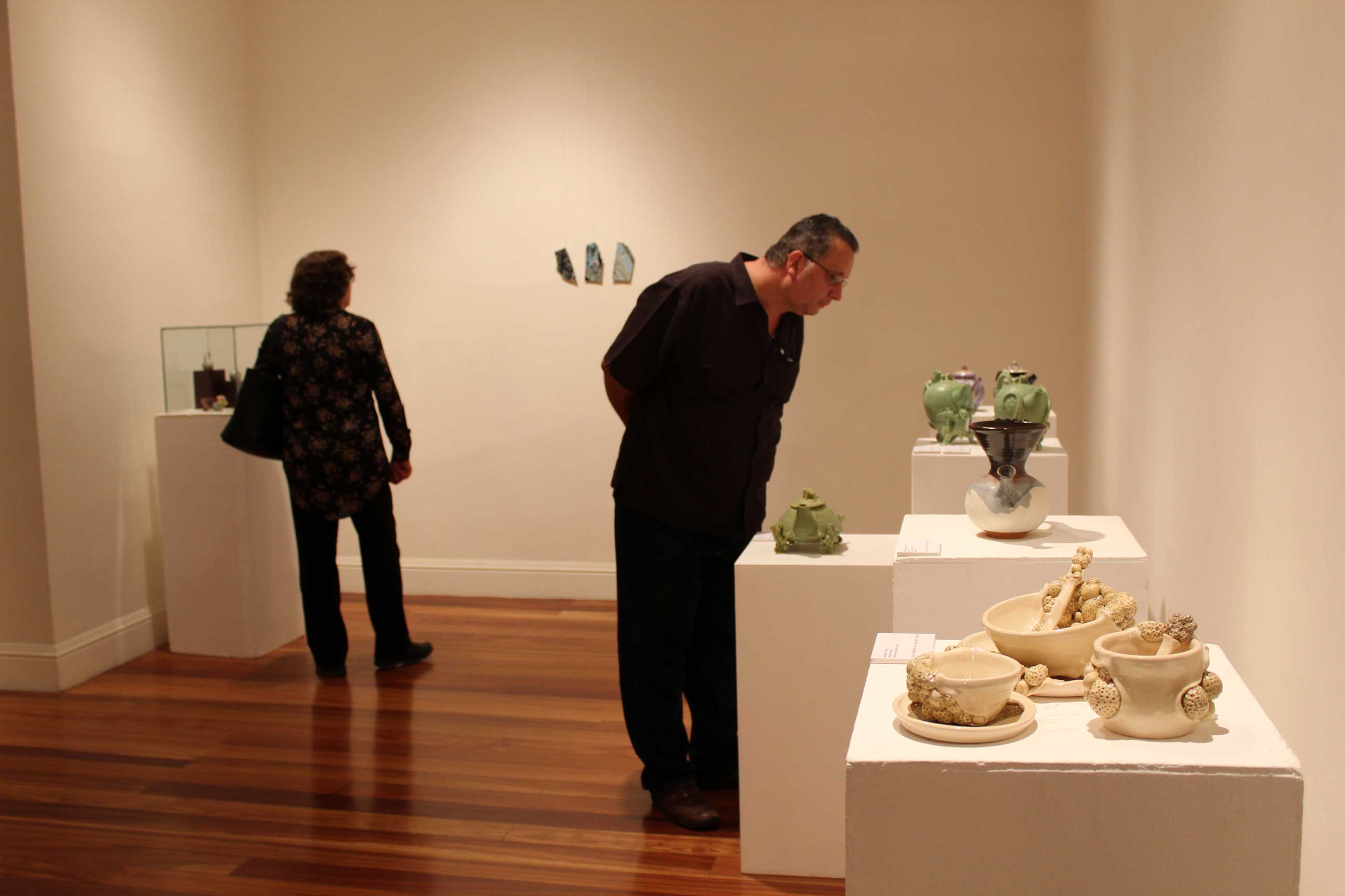 img-galeria-quote-El público disfrutó de la inauguración de esta Trienal de ceramica 