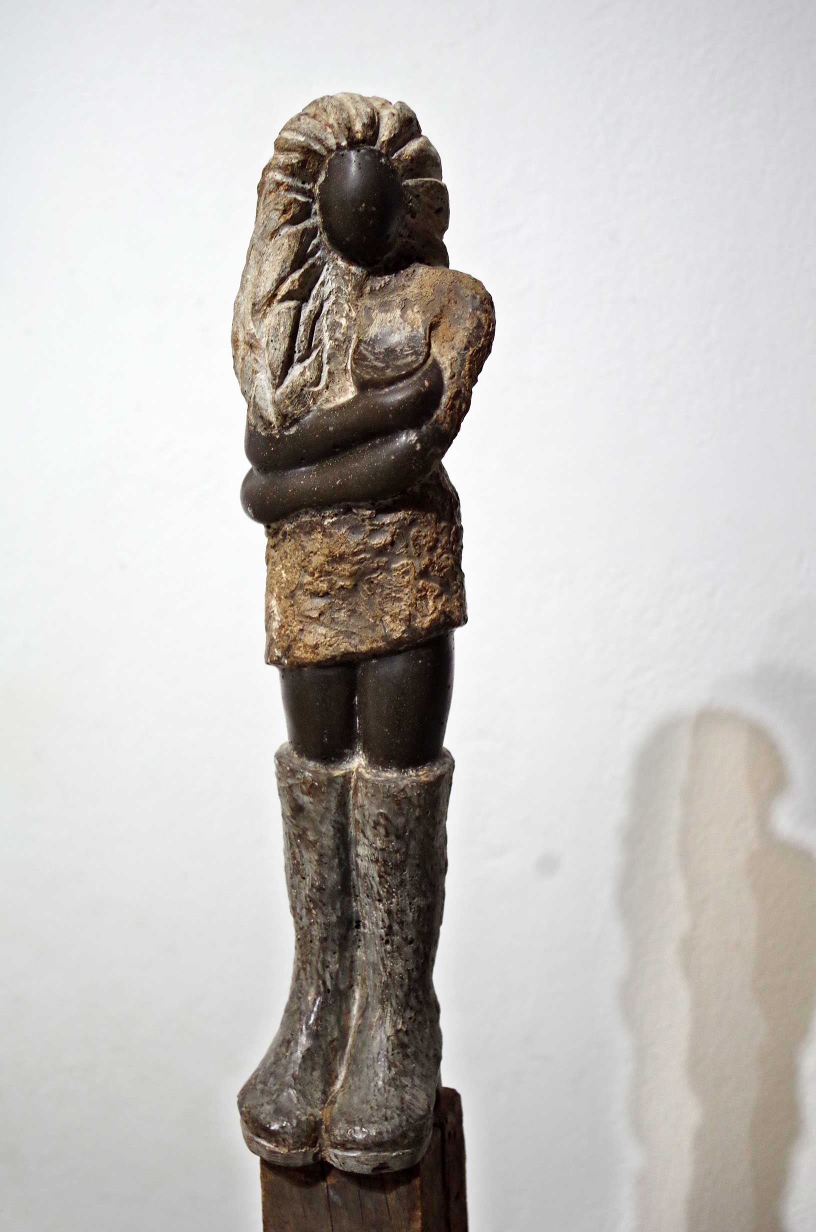 img-galeria-quote-Obra titulada “Le gaspi”, técnica escultura sobre poliester, dimensiones: 160 x 35 x 25 cms.