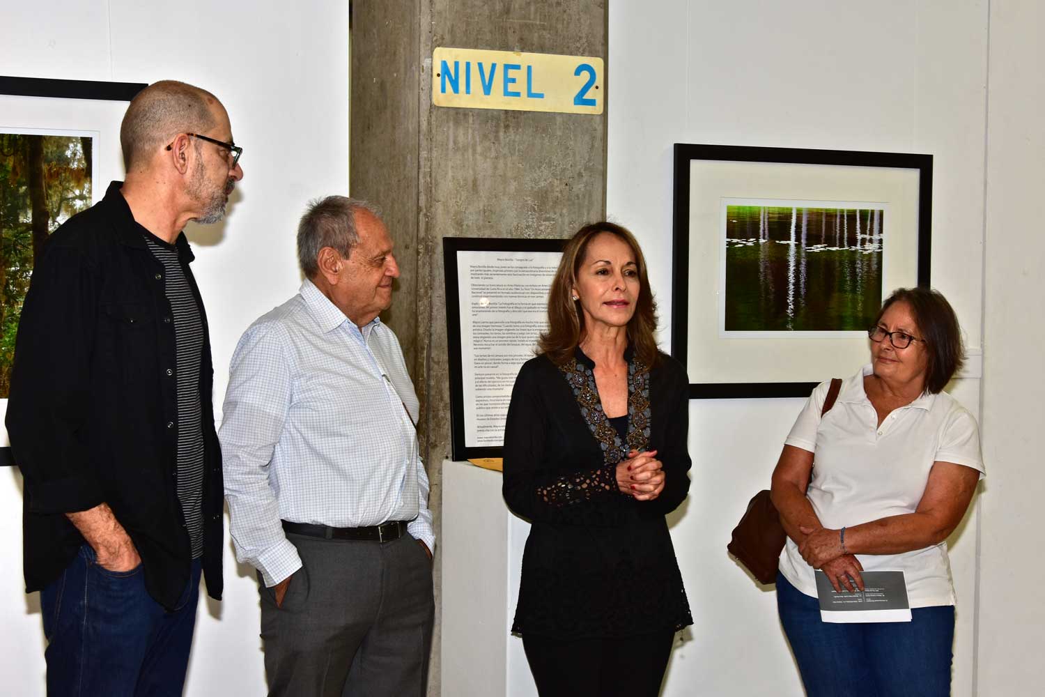 img-galeria-quote-El pasado 11 de mayo fue la inauguración de la exposición fotográfica “Juegos de Luz” de la artista Mayra Bonilla en el Anexo del Edifico A de Registro.   