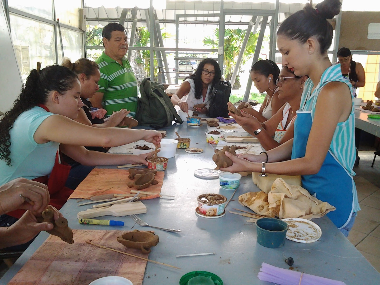 El proyecto facilita espacios de aprendizaje de distintas disciplinas y saberes, que se aprovechan para reflexionar sobre temas de género. Foto cortesía del proyecto.