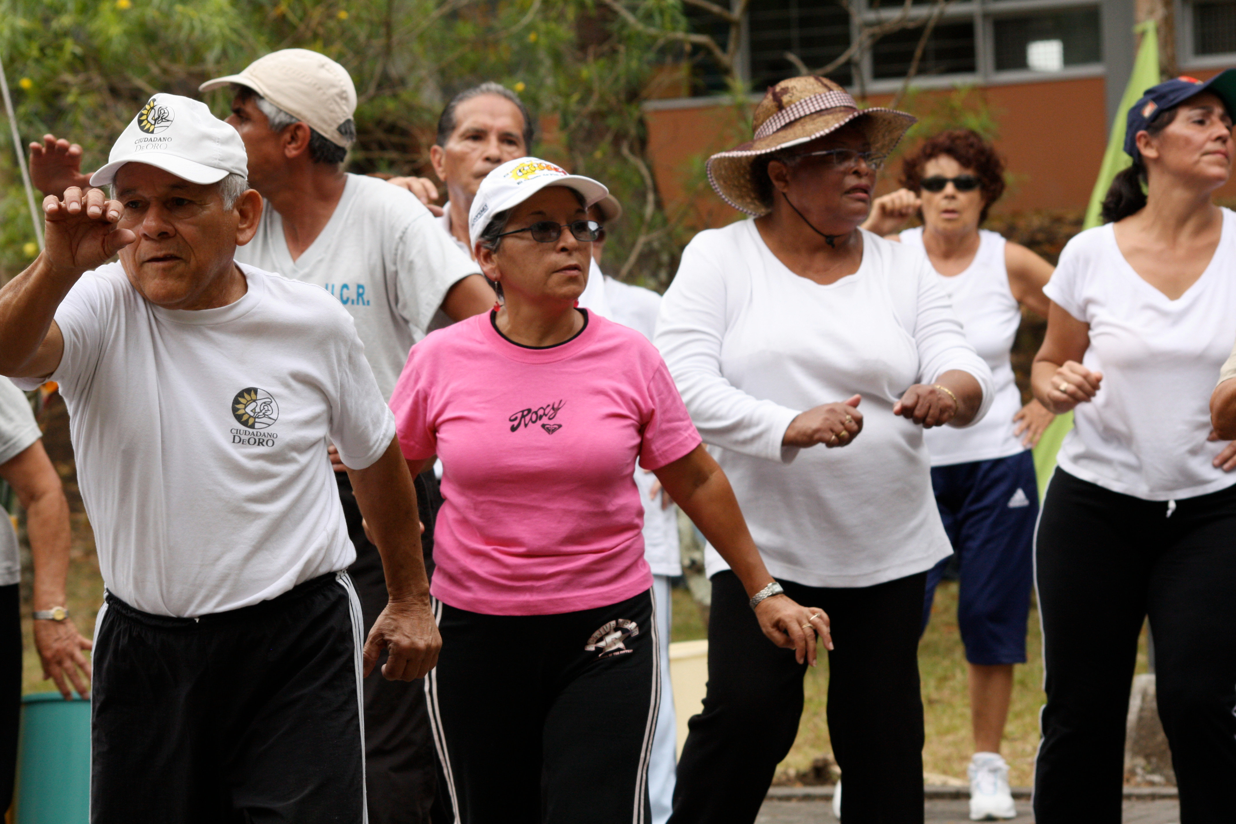 La realización de ejercicio físico de manera regular y controlada es importante en la persona adulta mayor. Fotografìa: ODI.