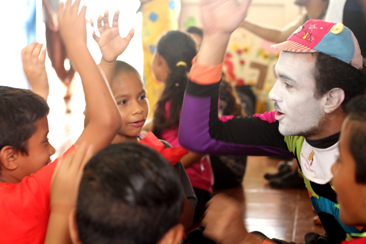 Taller de teatro con niños en la Fiesta del Maíz en Pocosol. Foto: Fernando Torres 