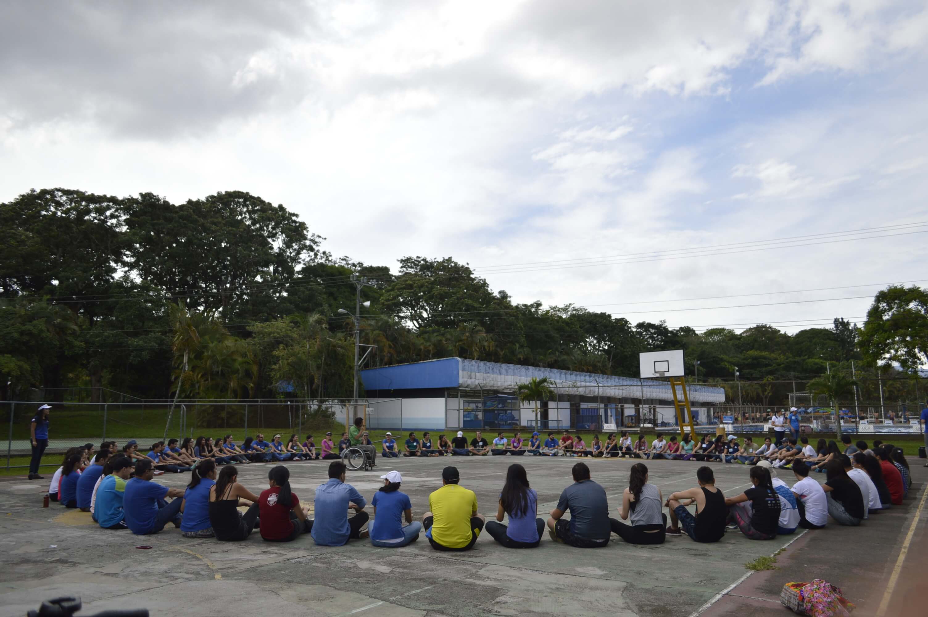 El Circuito: el reto de las prácticas saludables se desarrolló en las Instalaciones Deportivas de la Universidad de Costa Rica con la participación de asesores/as de Extensión Docente, Extensión Cultural, Trabajo Comunal Universitario e Iniciativas Estudiantiles, además de decenas de estudiantes de diversos proyectos de TCU. Foto: Jafeth Mora 