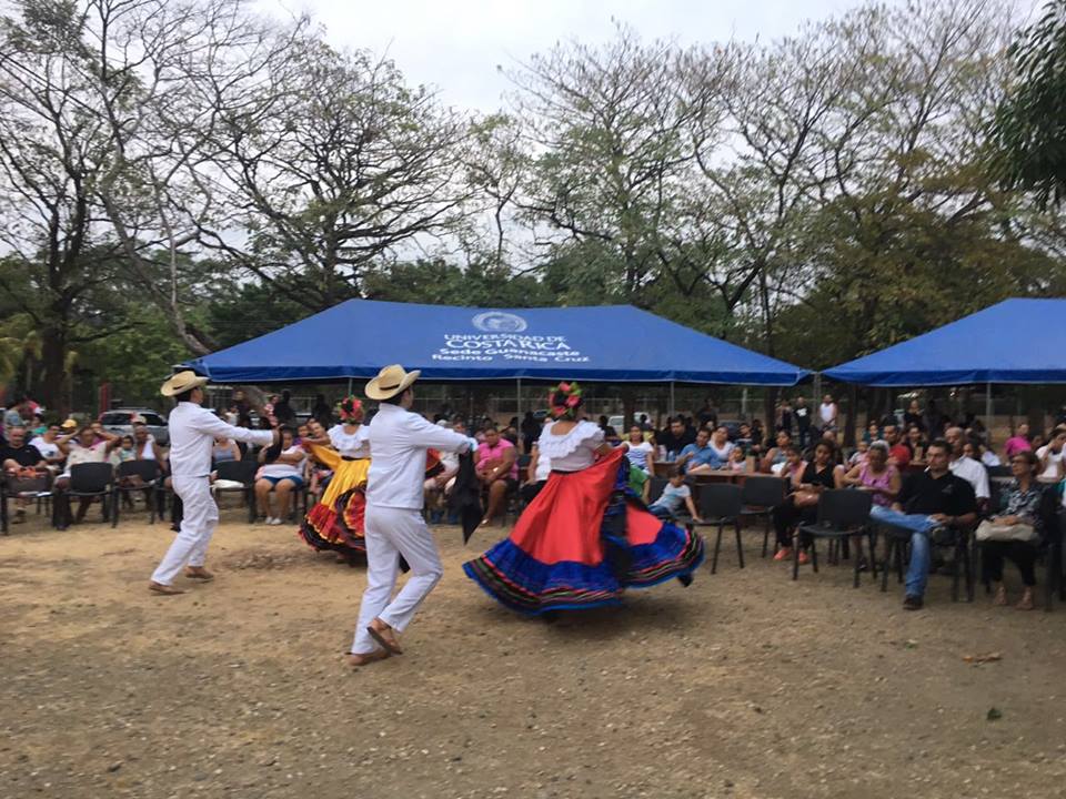 La Compañía Danza Huanacastle en una presentación en Santa Cruz, Guanacaste