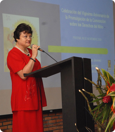 La coordinadora del PRIDENA, Carmen Castillo Porras, participó como ponente en el Simposio organizado en Colombia.  Foto: sitio web PRIDENA.