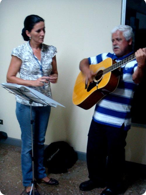 Don Paulino Matamoros, músico de la Zona Norte, apoya las luchas sociales y ambientales a través de su música