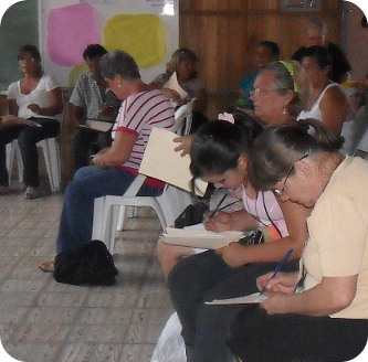 Al finalizar el taller y el convivio, los y las participantes expresaron por escrito su opinión de las actividades.