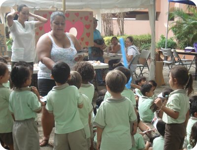 Niños y niñas del Centro Infantil Laboratorio de la Sede de Guanacaste visitaron el Festival de la Salud en la misma Sede