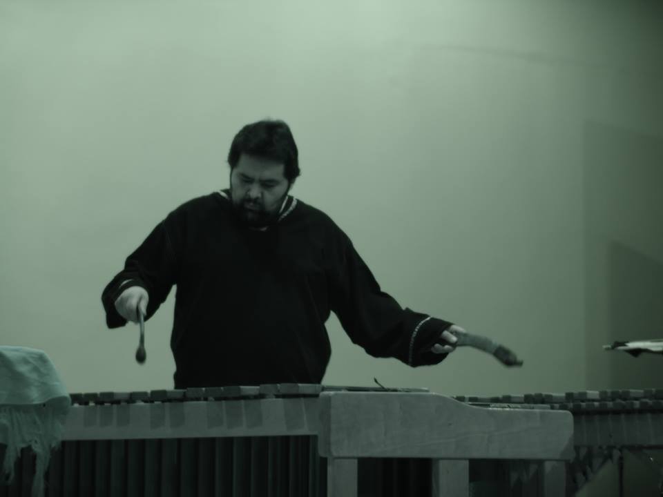 El maestro Javier Nandayapa Velasco pertenece a una familia tradicional dedicada a la marimba en México.