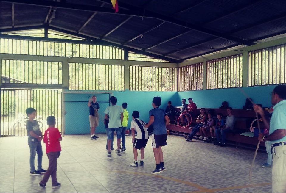 Niñas y niños de la comunidad participaron de las actividades deportivas durante los dos días. Foto: Daniela Muñoz 