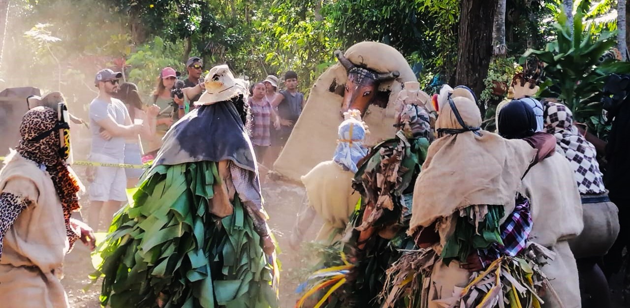 A lo largo de la historia, la cultura brunca ha resistido múltiples desafíos, manteniendo viva su identidad a través de tradiciones como el Juego de los Diablitos, las técnicas artesanales y su profundo conocimiento del entorno natural. Foto: cortesía TC-736.