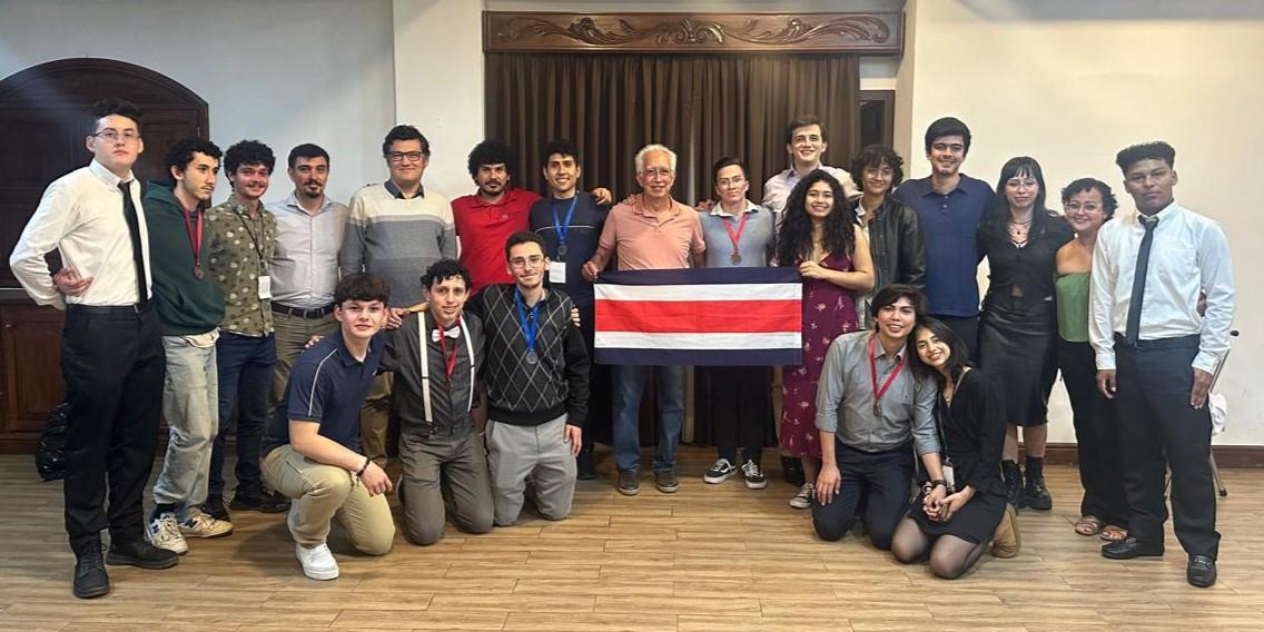 El equipo de Costa Rica que participó en la XVI Competencia Iberoamericana Interuniversitaria de Matemáticas. Foto cortesía del proyecto.