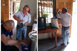 Proceso de pasteurización del vino de coyol, en la imagen el tanque de almacenamiento. Foto cortesía del ED-3291 Proceso de pasteurización del vino de coyol, en la imagen el tanque de almacenamiento. Foto cortesía del ED-3291