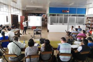 Los asesores pedagógicos en ciencias del MEP, recibieron talleres donde se les expuso los principales usos de la biotecnología. Foto cortesía del programa. Los asesores pedagógicos en ciencias del MEP, recibieron talleres donde se les expuso los principales usos de la biotecnología. Foto cortesía del programa.
