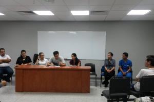 Los y las participantes del conversatorio: Othoniel Muñoz, Melania Rodríguez, Gloriana Acosta, Daniel Fernández (moderador), Valeria Montoya, Silvia Salazar y Jordan Durán. Se ausenta en la fotografía Isaac Vargas. (Fuente: Comisión de Acción Social de Psicología) Los y las participantes del conversatorio: Othoniel Muñoz, Melania Rodríguez, Gloriana Acosta, Daniel Fernández (moderador), Valeria Montoya, Silvia Salazar y Jordan Durán. Se ausenta en la fotografía Isaac Vargas. (Fuente: Comisión de Acción Social de Psicología)