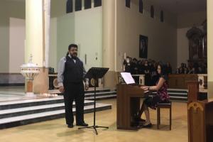 Un concierto de música sacra con el tenor Ernesto Rodríguez, Tanya Cordero al órgano interpretaron distintas composiciones. Fotografía Annette Seas Un concierto de música sacra con el tenor Ernesto Rodríguez, Tanya Cordero al órgano interpretaron distintas composiciones. Fotografía Annette Seas