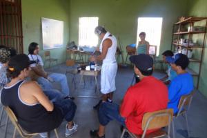 El taller de serigrafía trabajó con dos secciones y participaron 29 privados de libertad en total. El taller de serigrafía trabajó con dos secciones y participaron 29 privados de libertad en total.