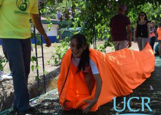 Pruebas para superar obstáculos, fueron parte de las actividades que realizaron las y los estudiantes del CTP Carlos Manuel Vicente Castro. Foto: Roberto Puello. Pruebas para superar obstáculos, fueron parte de las actividades que realizaron las y los estudiantes del CTP Carlos Manuel Vicente Castro. Foto: Roberto Puello.