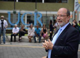 El rector Henning Jensen opinó que la Reforma de Córdoba aún tiene gran vigencia en América Latina, ya que las universidades públicas de la región mantienen un fuerte compromiso social. Foto archivo ODI. El rector Henning Jensen opinó que la Reforma de Córdoba aún tiene gran vigencia en América Latina, ya que las universidades públicas de la región mantienen un fuerte compromiso social. Foto archivo ODI.