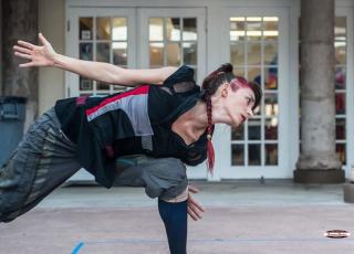 Veronica Monestel, de la Compañía de Danza Universitaria, presentó el pasado mes de setiembre, en el Instituto de Investigación en Artes, una sistematización del trabajo realizado en el 2011 en el Colegio Vargas Calvo Veronica Monestel, de la Compañía de Danza Universitaria, presentó el pasado mes de setiembre, en el Instituto de Investigación en Artes, una sistematización del trabajo realizado en el 2011 en el Colegio Vargas Calvo